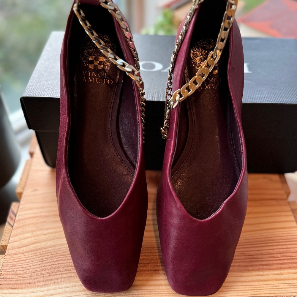 Vincent Camuto ankle chain “Latenla” Plum/burgundy leather ballet flat, W size 7
